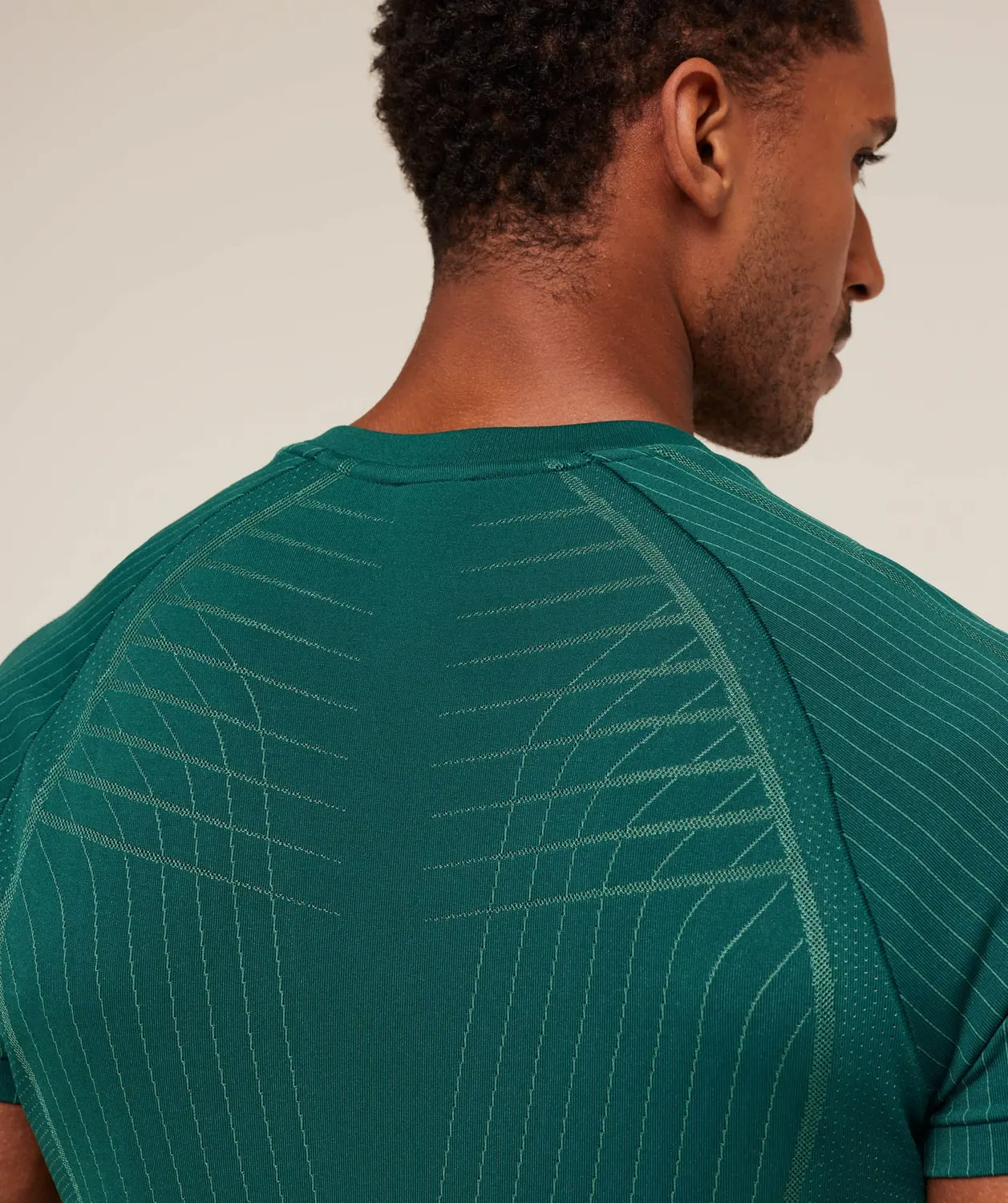 Apex Seamless T-Shirt Slim Fit - Image 7